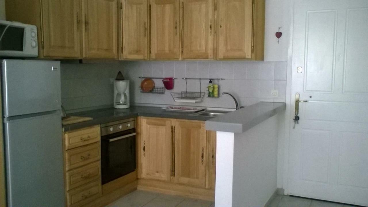 Nireos Proteos 20 Apartamento Rafína Exterior foto